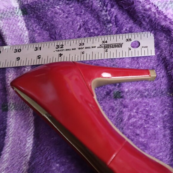 WINE PEEPTOES 6 Bandolino Glossy Red Burgundy Vegan Heels Pumps Formal Retro 60s - Picture 11 of 12